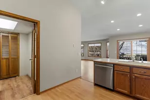 809 Ivy Ln, Eagan, MN 55123 - Photo 17