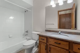 809 Ivy Ln, Eagan, MN 55123 - Photo 25