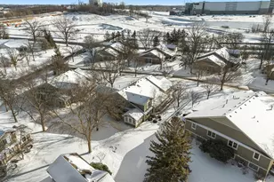 809 Ivy Ln, Eagan, MN 55123 - Photo 43