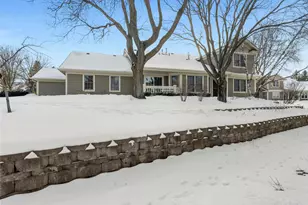 809 Ivy Ln, Eagan, MN 55123 - Photo 3