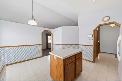 8446 Jergen Avenue S, Cottage Grove, MN 55016 - Photo 11