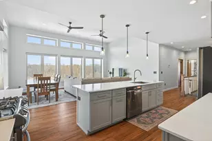 725 N Linden St, Belle Plaine, MN 56011 - Photo 7