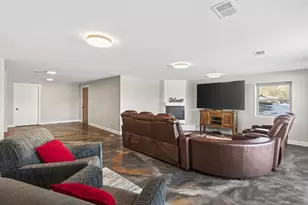 725 N Linden St, Belle Plaine, MN 56011 - Photo 25