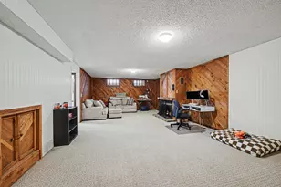 8305 Tamarack Trail, Eden Prairie, MN 55347 - Photo 9