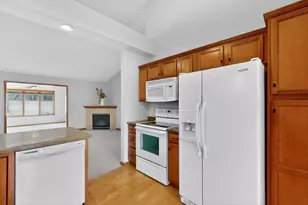 6427 Bandel Hills Ln NW, Rochester, MN 55901 - Photo 9