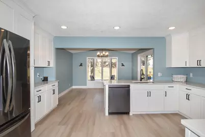 7216 33rd Avenue N, Crystal, MN 55427 - Photo 5