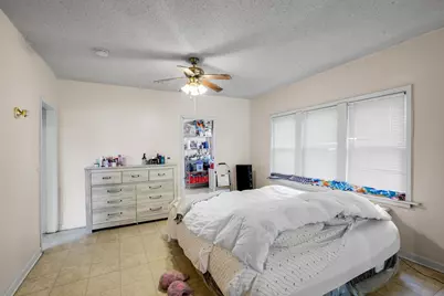 918 Queen Avenue N, Minneapolis, MN 55411 - Photo 17