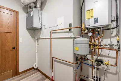 323 1/2 Fairgrounds Road #4, Alexandria, MN 56308 - Photo 15