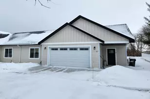 323 1/2 Fairgrounds Rd, Alexandria, MN 56308 - Photo 1