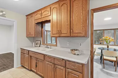 7048 Kentucky Avenue N, Brooklyn Park, MN 55428 - Photo 9