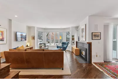 30 Greenway Gables, Minneapolis, MN 55403 - Photo 3