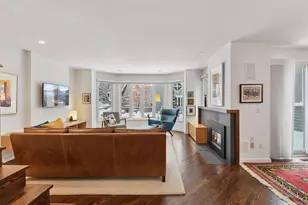 30 Greenway Gables, Minneapolis, MN 55403 - Photo 3