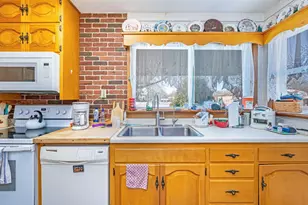 206 N 3rd Ave E, Truman, MN 56088 - Photo 23