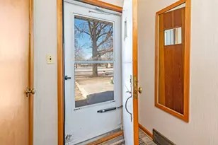 206 N 3rd Ave E, Truman, MN 56088 - Photo 11