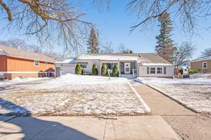 206 N 3rd Ave E, Truman, MN 56088 - Photo 3