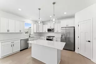 558 Waterford Pl, Waconia, MN 55387 - Photo 9