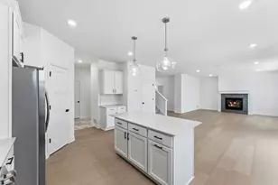 558 Waterford Pl, Waconia, MN 55387 - Photo 11