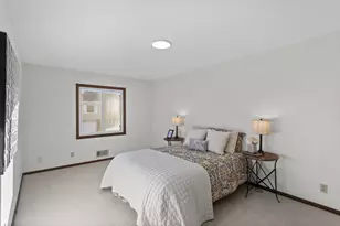 4670 Ridge Cliff Dr, Eagan, MN 55122 - Photo 9