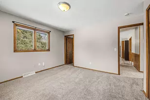 521 McDevitt St, Shakopee, MN 55379 - Photo 21