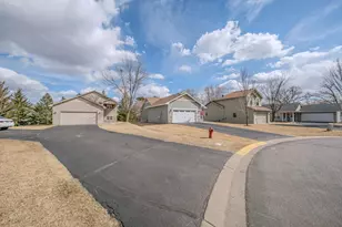 1002 Pleasant View Ct NW, Isanti, MN 55040 - Photo 5