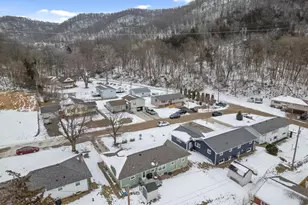 829 S Hill St, Fountain City, WI 54629 - Photo 21