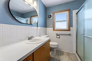 829 S Hill St, Fountain City, WI 54629 - Photo 13