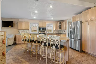 710 W Oakland Avenue, Austin, MN 55912 - Photo 11