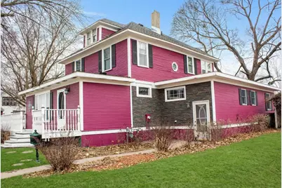 710 W Oakland Avenue, Austin, MN 55912 - Photo 1