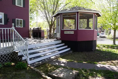 710 W Oakland Avenue, Austin, MN 55912 - Photo 3