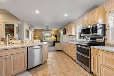 710 W Oakland Avenue, Austin, MN 55912 - Photo 5