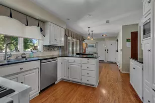 2021 Hillcrest Dr, Saint Cloud, MN 56303 - Photo 13