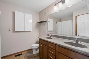 5207 Scott Ln, Robbinsdale, MN 55422 - Photo 13