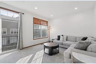 5207 Scott Lane, Robbinsdale, MN 55422 - Photo 3