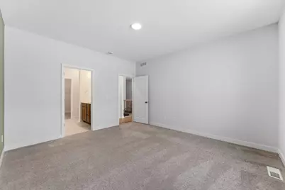 1561 Creekwood Dr, New Richmond, WI 54017 - Photo 15