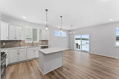 1561 Creekwood Dr, New Richmond, WI 54017 - Photo 25