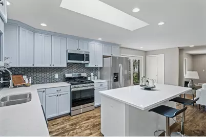 25985 Smithtown Road, Shorewood, MN 55331 - Photo 11