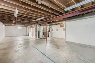 14921 Belvoir Dr, Minnetonka, MN 55345 - Photo 39