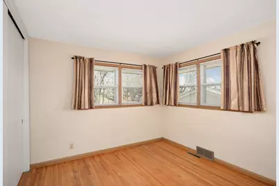 576 Lexington Parkway S, Saint Paul, MN 55116 - Photo 17