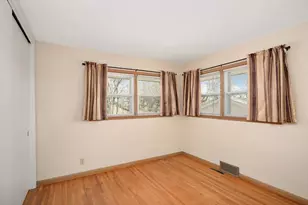 576 Lexington Parkway S, Saint Paul, MN 55116 - Photo 17