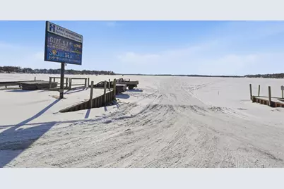 3901 Mapleton Avenue, Spring Park, MN 55384 - Photo 3