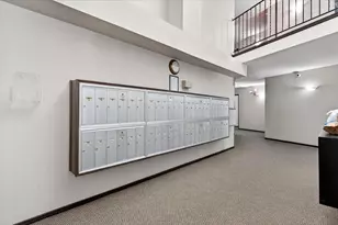 2680 Oxford St N, Roseville, MN 55113 - Photo 25