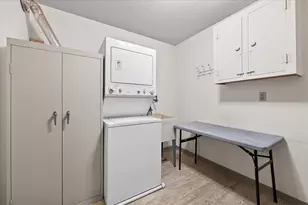 2680 Oxford St N, Roseville, MN 55113 - Photo 9