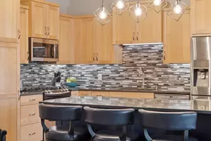 256 Spring St, Saint Paul, MN 55102 - Photo 9