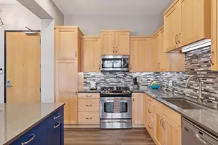 256 Spring St, Saint Paul, MN 55102 - Photo 17