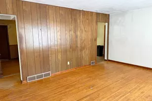 213 7th Ave SE, Elbow Lake, MN 56531 - Photo 5