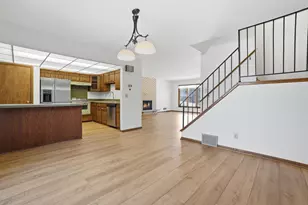 183 Windsor Ct, New Brighton, MN 55112 - Photo 5