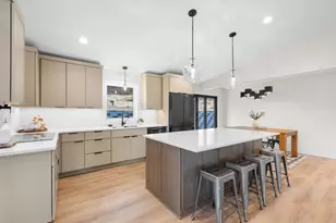 1810 Mayowood Rd SW, Rochester, MN 55902 - Photo 9