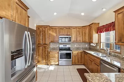 18070 39th Place N, Plymouth, MN 55446 - Photo 7