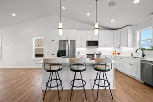 1974 S Lusitano St, Shakopee, MN 55379 - Photo 7