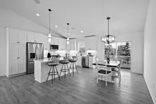 1974 S Lusitano St, Shakopee, MN 55379 - Photo 5